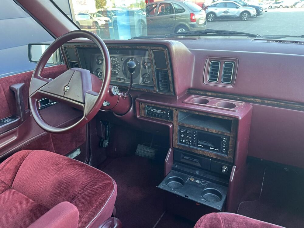 Voyager LE 1989 occasion 33320 Eysines