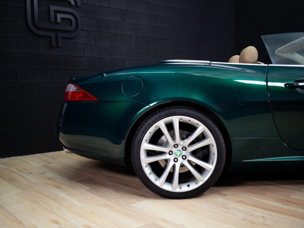 XK R 416CH V8 / BRITISH RACING GREEN / INTERIEUR BEIGE 2007 occasion 10120 SAINT ANDRE LES VERGERS