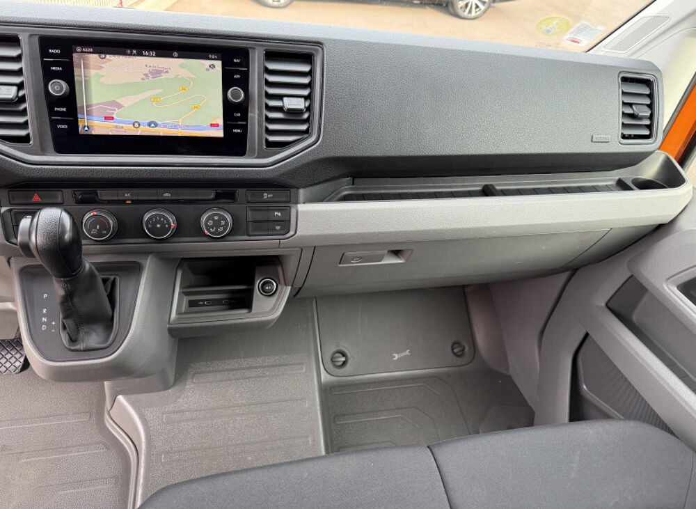 Crafter 35 L3H3 2.0 TDI 177CH BUSINESS LINE TRACTION BVA8 2021 occasion 57350 Stiring-Wendel