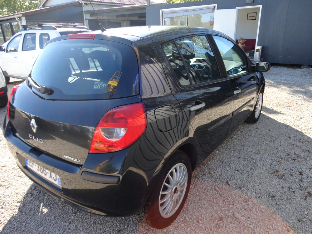 Clio III 1.4 16V 98CH PRIVILEGE 5P 2007 occasion 82000 Montauban