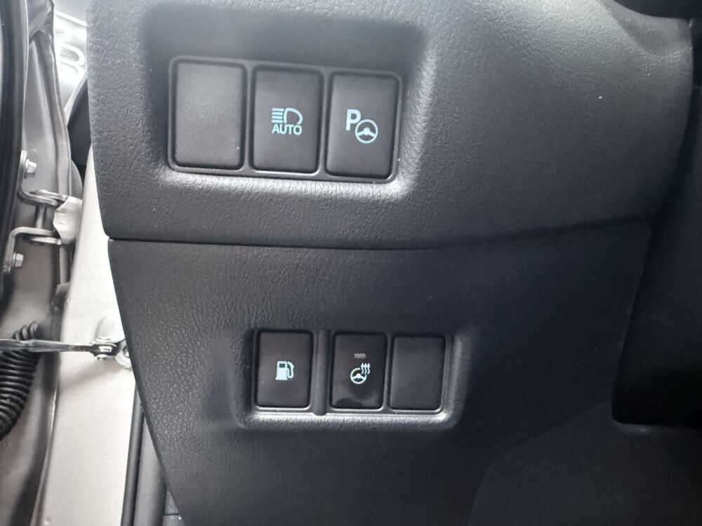 C-HR 122H GRAPHIC 2WD E-CVT MY20 2021 occasion 57185 CLOUANGE