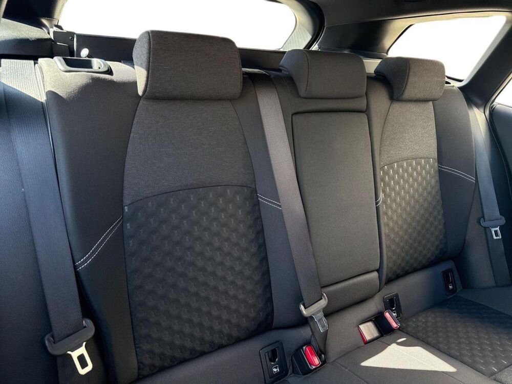 Corolla 1.8 140ch Dynamic Business MY24 2024 occasion 13300 Salon-de-Provence