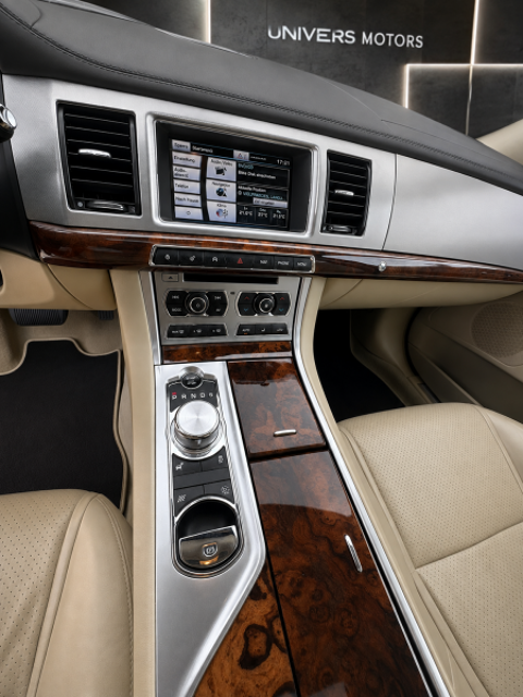 XF 3.0 V6 D S 275CH LUXE PREMIUM 2013 occasion 34740 Vendargues