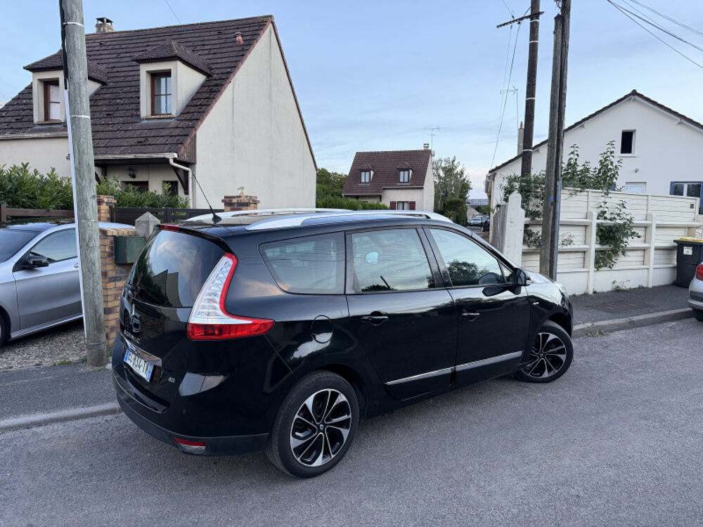 Grand Sc&eacute;nic III 1.5 DCI 110CH ENERGY BOSE ECO&sup2; EURO6 7 PLACES 2015 2016 occasion 95480 PIERRELAYE