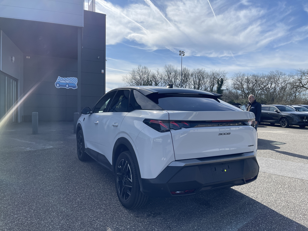 3008 1.2 HYBRID 145CH GT E-DCS6 2026 occasion 33700 M&eacute;rignac