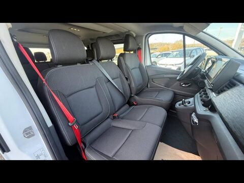 Trafic combi Grand 2.0 Blue dCi 170ch Techno auto -25 2026 occasion 27930 Normanville