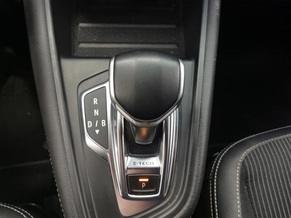 Captur 1.6 E-Tech hybride 145ch Engineered 2023 occasion 78300 Poissy