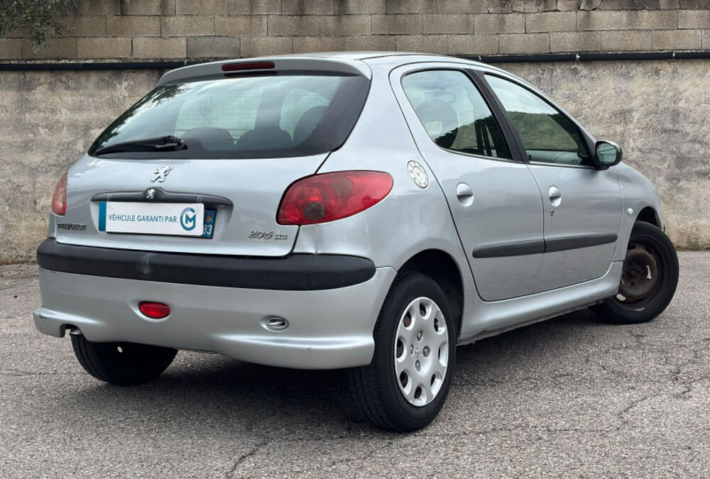 206 1.4 HDI EXECUTIVE 5P 2005 occasion 13400 AUBAGNE