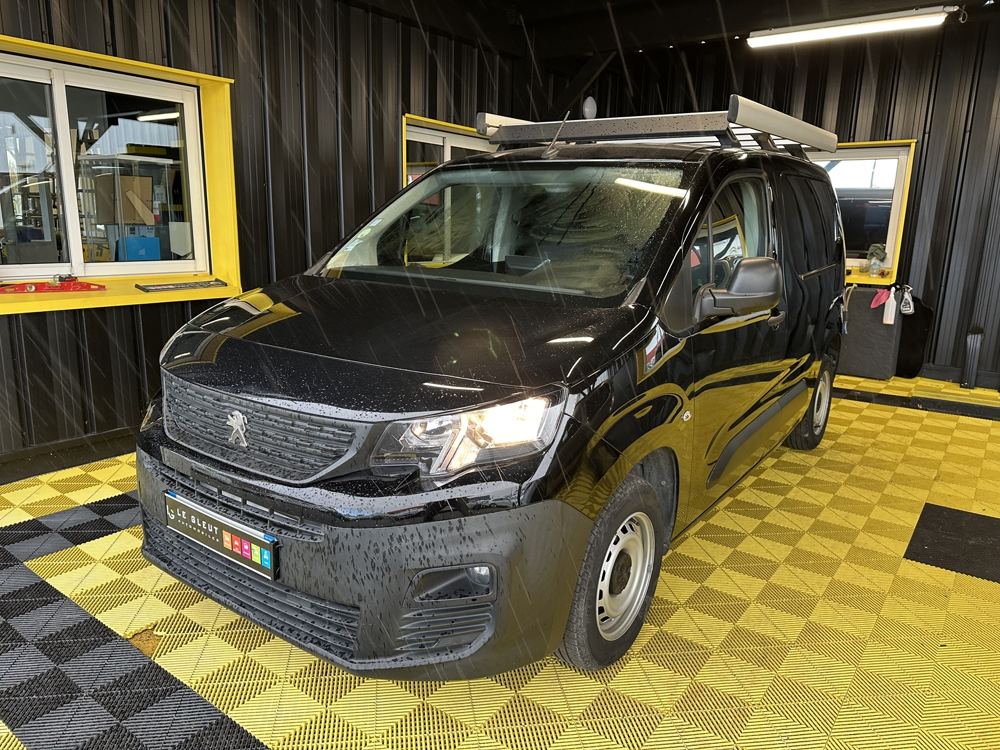 Partner STANDARD 1000KG BLUEHDI 75CH PREMIUM 4CV 2020 occasion 56530 Qu&eacute;ven