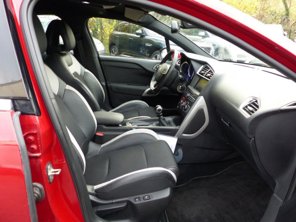 DS4 PURETECH 130CH SPORT CHIC S&S 2015 occasion 77144 Mont&eacute;vrain