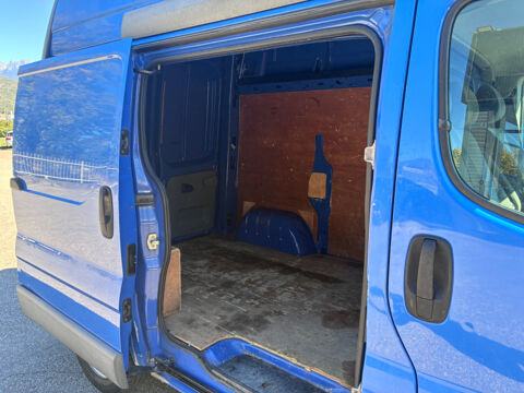 Trafic L1H2 1200 2.0 DCI 90CH CONFORT / PREMIERE MAIN 2011 occasion 38130 ECHIROLLES