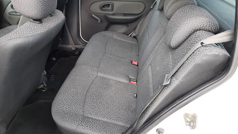 Clio II 1.2 16V 75CH CAMPUS.COM ECO&sup2; 5P 2011 occasion 08000 Warcq
