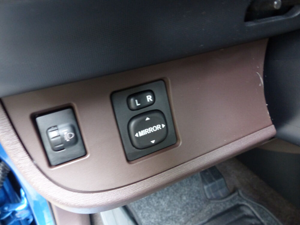 IQ 68 VVT-I &sup2; MULTIDRIVE 2010 occasion 77144 Mont&eacute;vrain