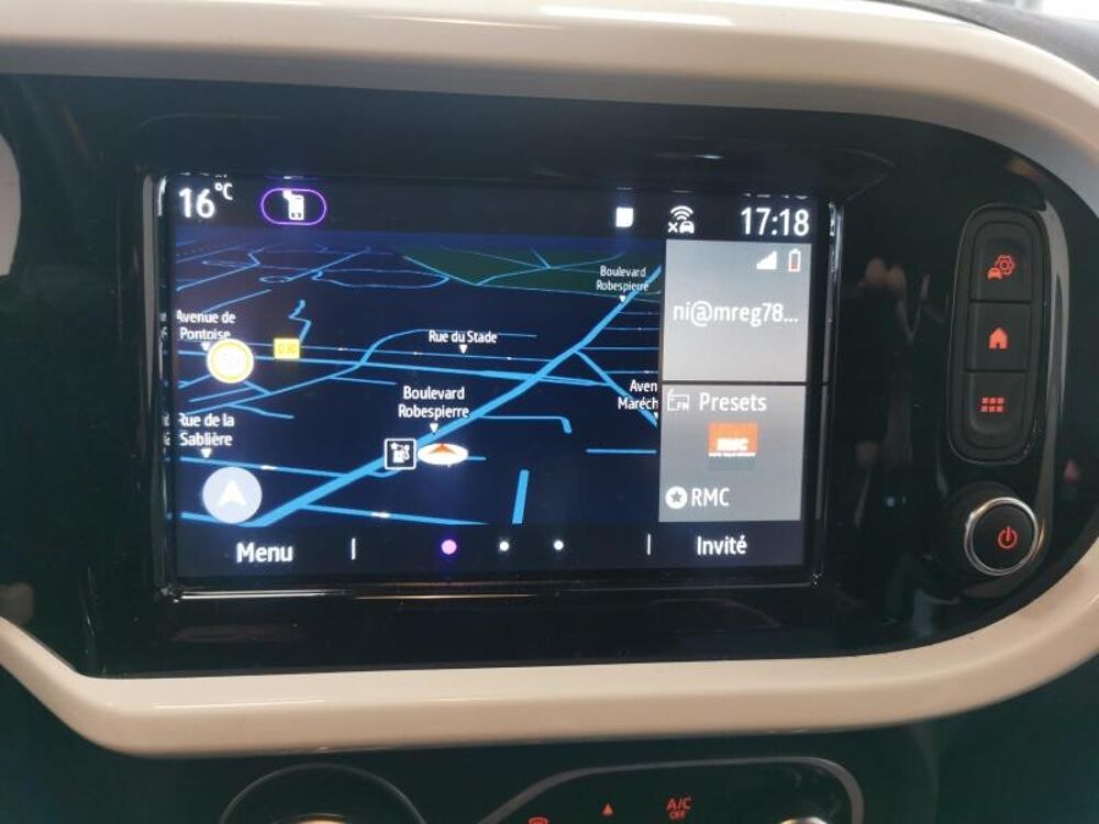 Twingo E-Tech Electric Vibes R80 Achat Int&eacute;gral - 21 2021 occasion 78300 Poissy