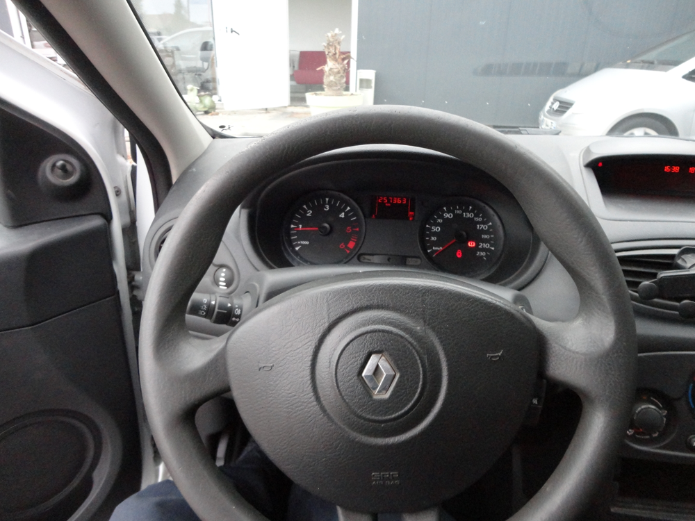 Clio III 1.5 DCI 70CH AIR 3P 2010 occasion 82000 Montauban