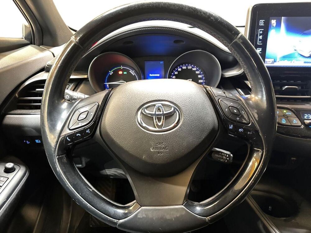 C-HR 122h Dynamic 2WD E-CVT 2017 occasion 13400 Aubagne