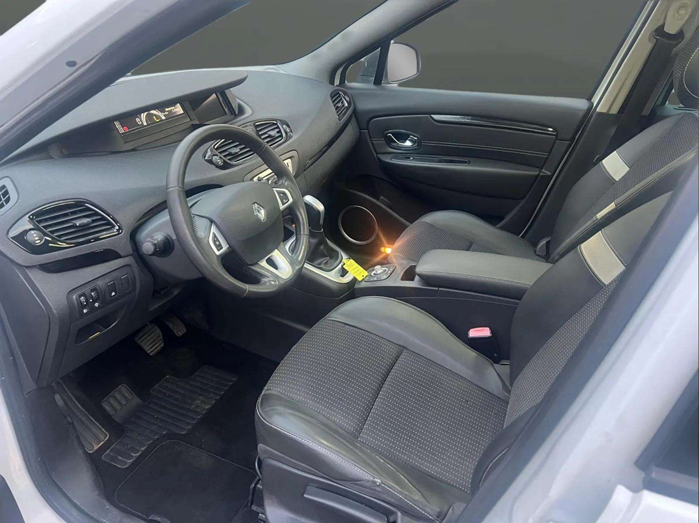 Sc&eacute;nic III 1.5 DCI 110CH FAP BOSE EDC 2012 occasion 93500 Pantin