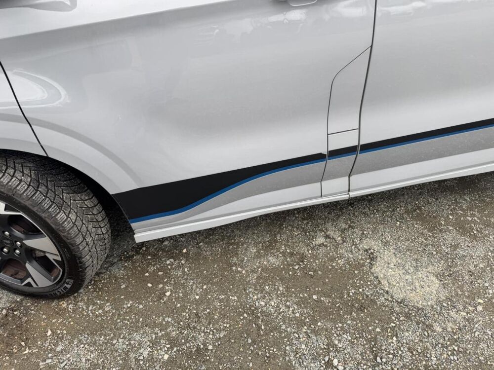 Transit 320 L1H1 2.0 EcoBlue 170ch Sport BVA8 2025 occasion 17450 Saint-Laurent-de-la-Pr&eacute;e