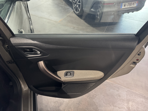 2008 1.6 BLUEHDI 100CH ALLURE 50 200 KM PREMIERE MAIN 2015 occasion 12000 RODEZ