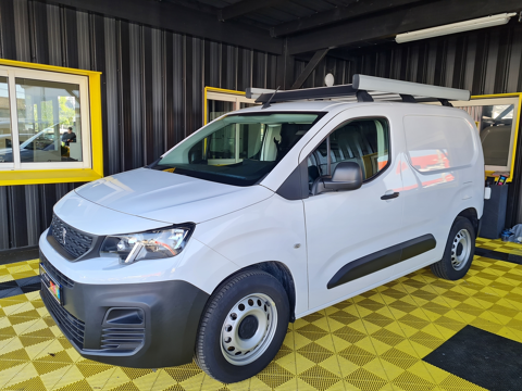 Peugeot Partner M 800KG ELECTRIQUE 136CH BATTERIE 50 KWH 2023 occasion Qu&eacute;ven 56530