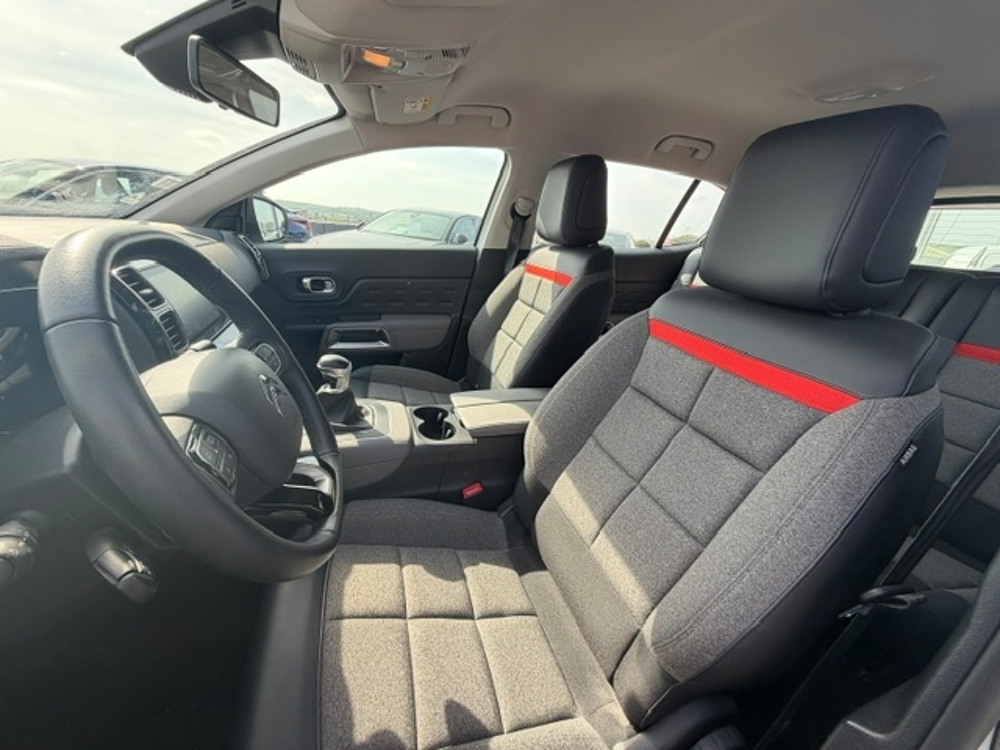 C5 aircross PURETECH 130CH LIVE DISTRIBUTION OK 2019 occasion 16400 Puymoyen