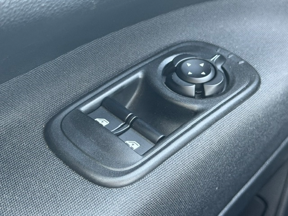 500 E 118CH PACK CONFORT 42KWH 2023 occasion 16400 Puymoyen