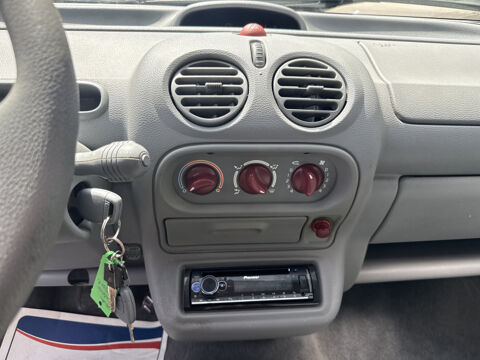 Twingo 1.2 16V 75CH EXPRESSION QUICKSHIFT 2003 occasion 31140 Aucamville
