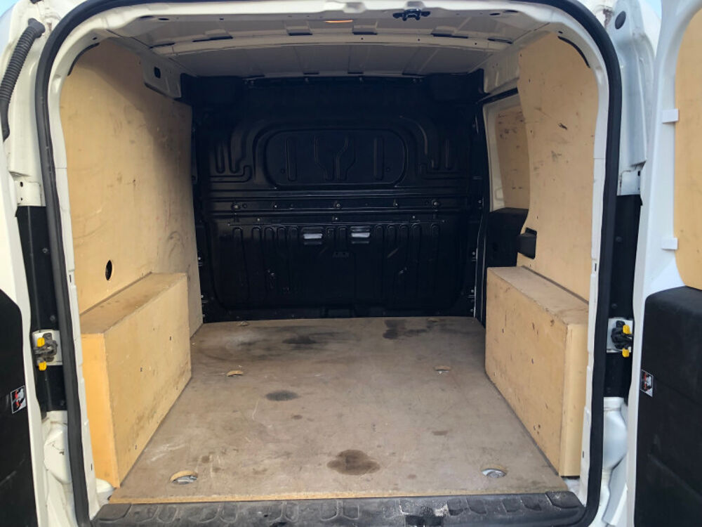 Doblo 1.6 MULTIJET 105CH 705KG PRO LOUNGE 2023 occasion 34970 Lattes