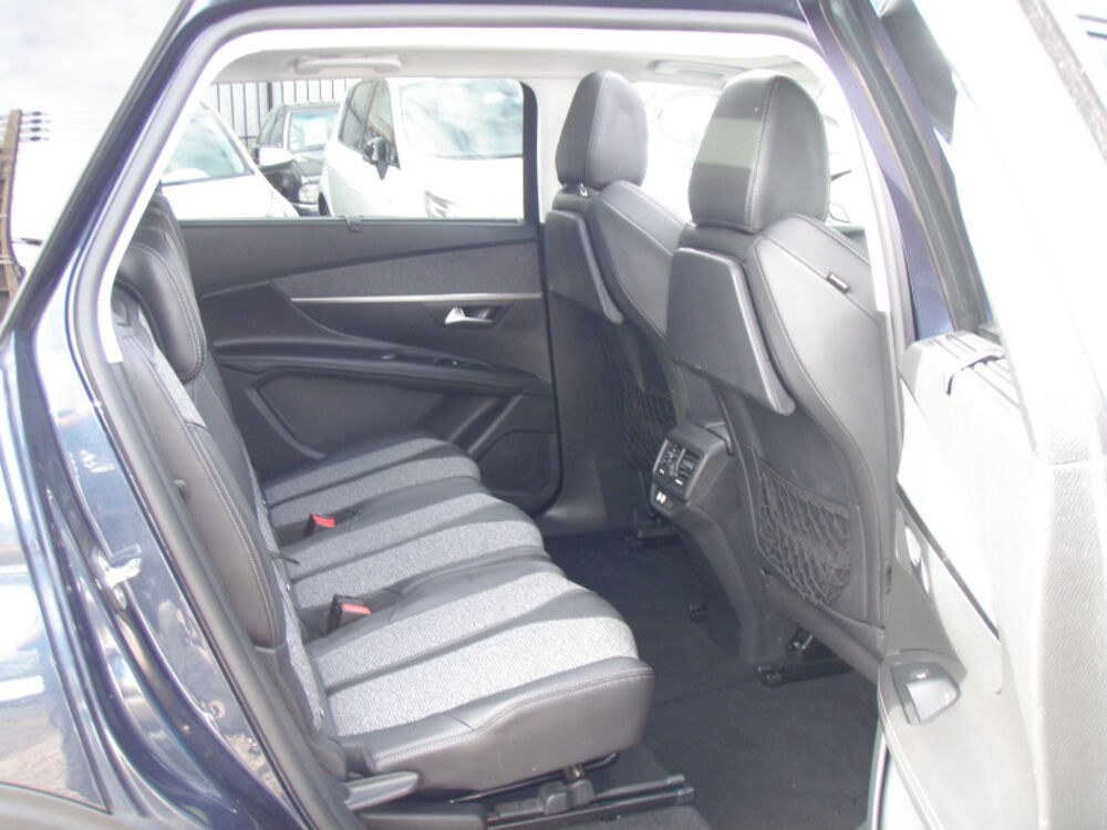 5008 II 1.5 BLUEHDI 130 S&S ALLURE 7PL 2018 occasion 93220 Gagny