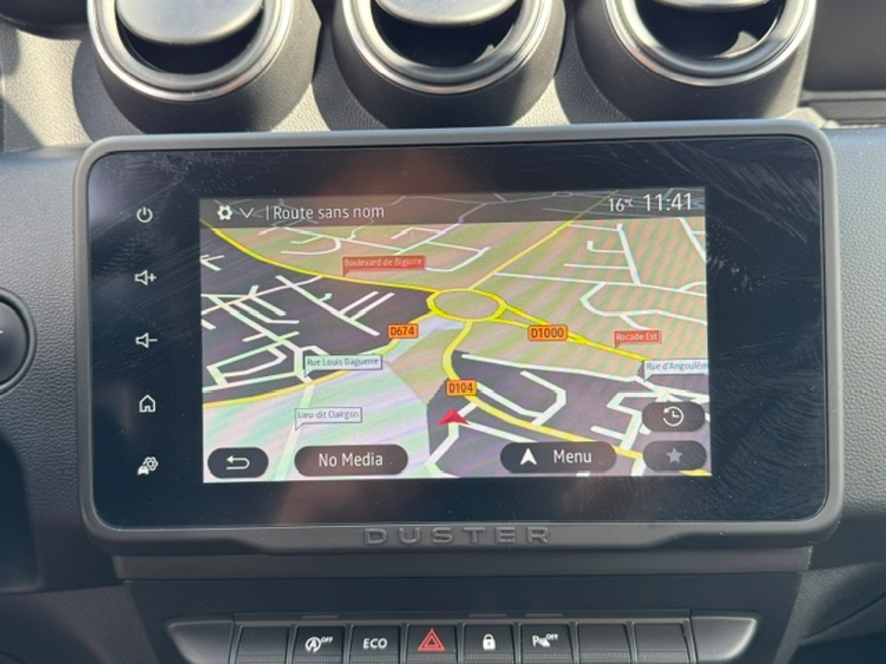 Duster 1.0 ECO-G 100CH JOURNEY 4X2 GPL + ESSENCE 2022 occasion 16400 Puymoyen