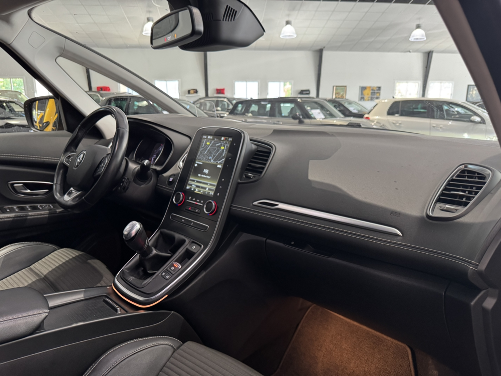 Scenic IV 1.7 BLUE DCI 150CH BUSINESS INTENS 2019 occasion 12000 RODEZ