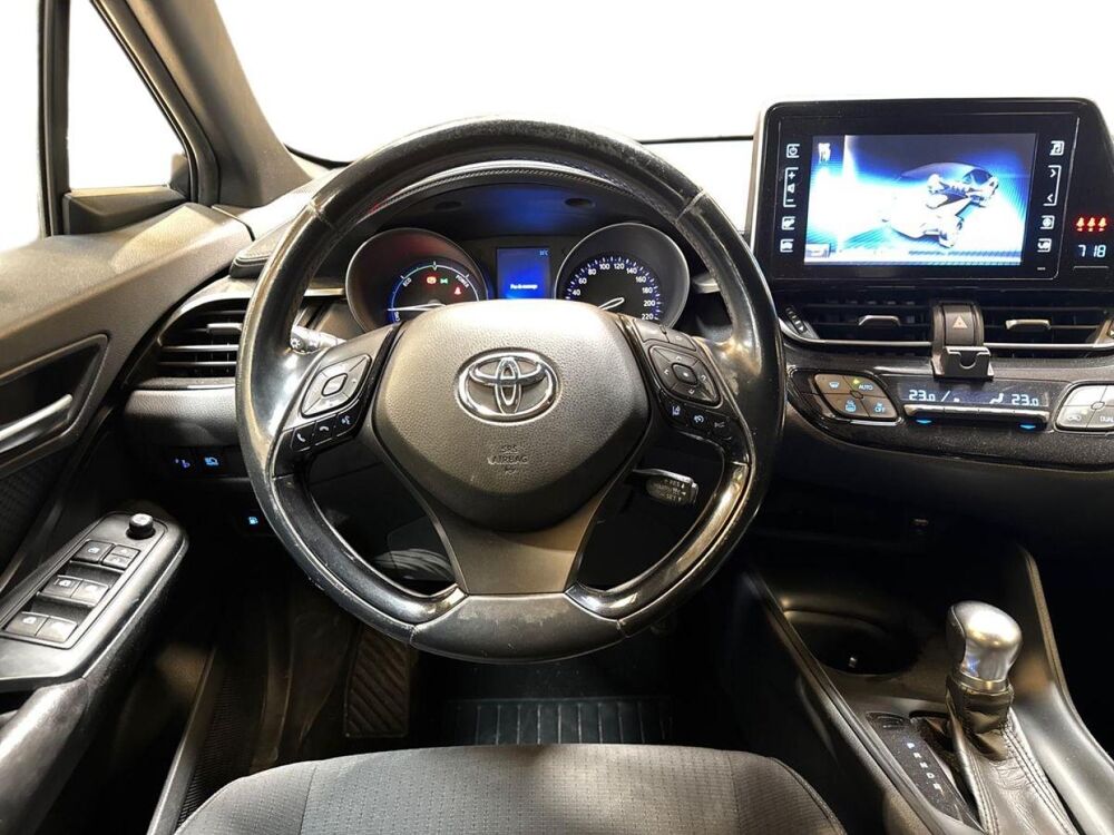 C-HR 122h Dynamic 2WD E-CVT 2017 occasion 13400 Aubagne