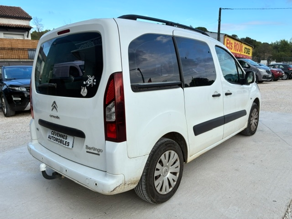 Berlingo BLUEHDI 100CH FEEL DISTRIBUTION NEUVE 2016 occasion 30360 V&eacute;z&eacute;nobres