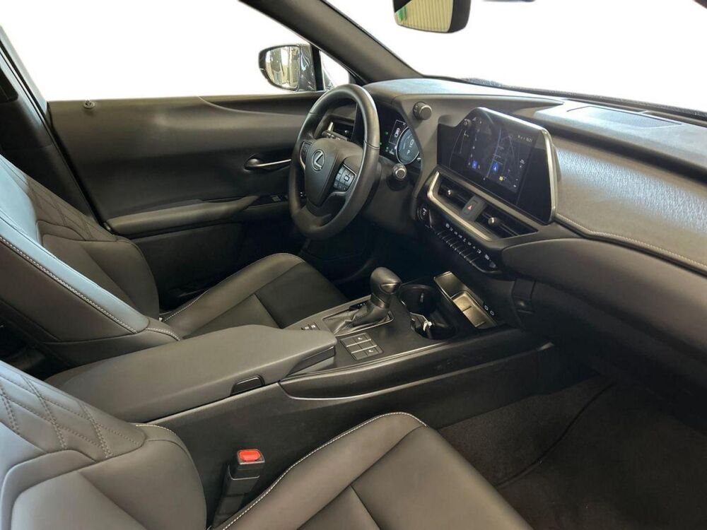 UX 250h F SPORT Design 2WD 2023 occasion 13290 Les Milles