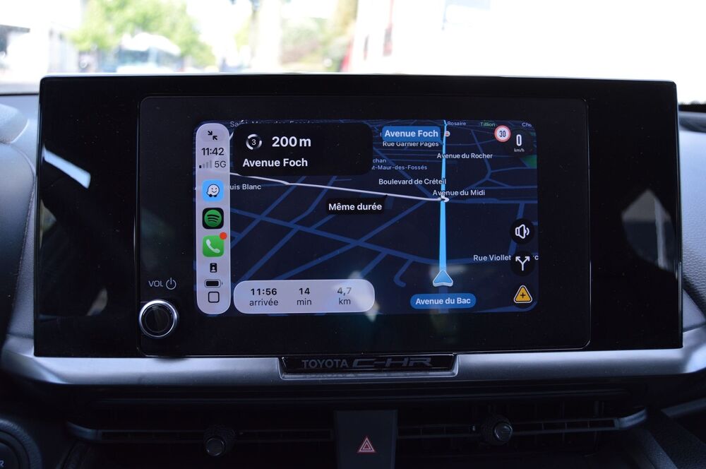 C-HR 1.8 HYBRIDE 140CH DYNAMIC BUSINESS NG23 2024 occasion 94100 Saint-Maur-des-Foss&eacute;s