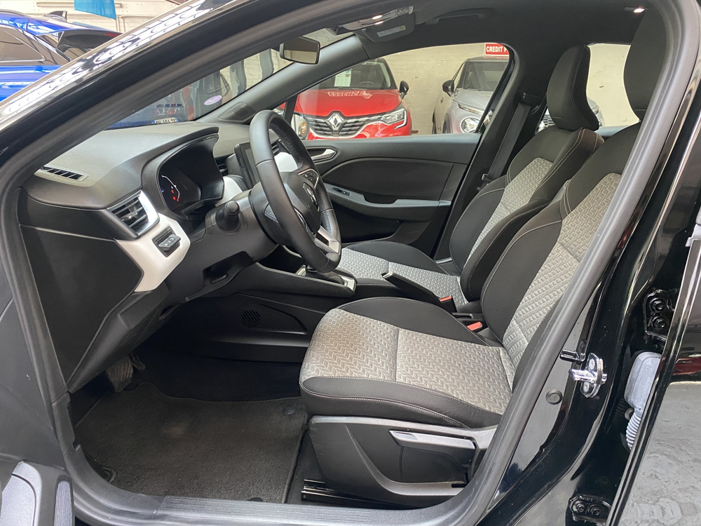 Clio V 1.6 E-TECH HYBRIDE 140CH LIMITED -21N - CARPLAY - CREDIT POS 2022 occasion 78800 HOUILLES