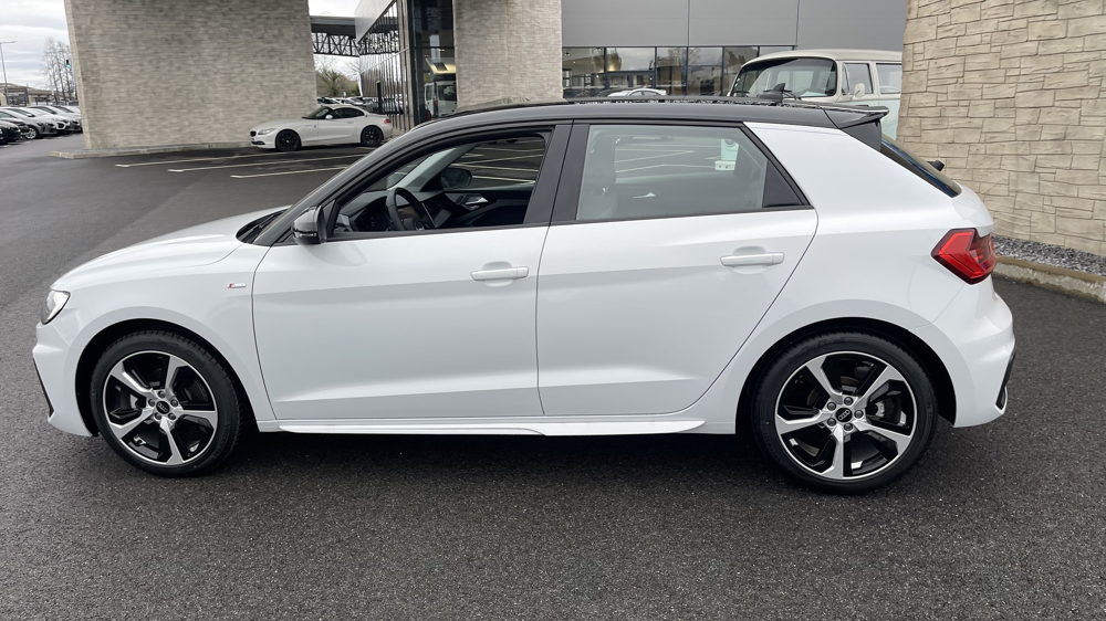 A1 30 TFSI 116CH S LINE S TRONIC 7 2025 occasion 31670 Lab&egrave;ge