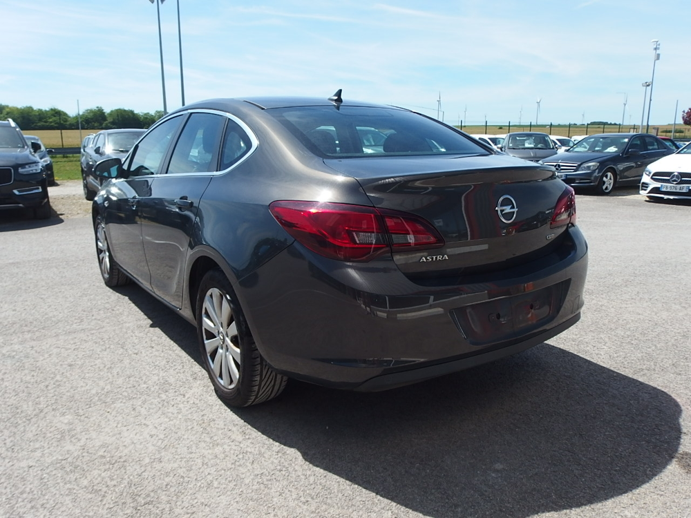 Astra 1.6 CDTI 110CH ECOFLEX COSMO START&STOP 2015 occasion 10600 Savi&egrave;res