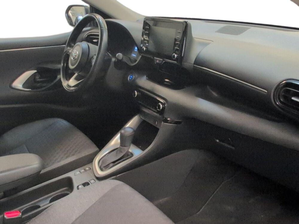 Yaris 116h Dynamic Business 5p + Programme Beyond Zero Academy MY2 2023 occasion 13400 Aubagne