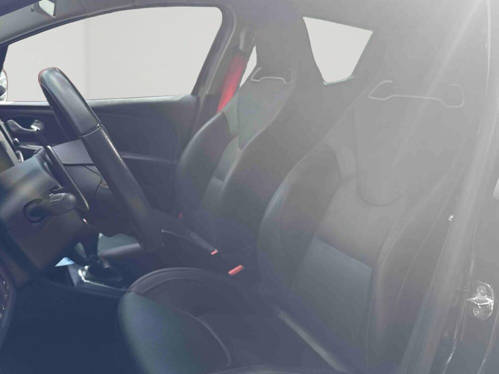 Clio 1.6 T 220ch energy RS Trophy EDC Euro6 2015 / Historique con 2015 occasion 28500 Vernouillet