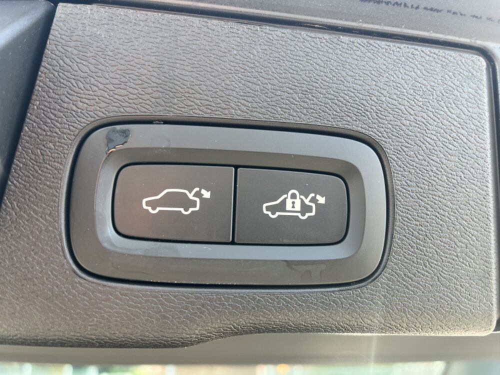 XC60 B4 197CH PLUS STYLE DARK GEARTRONIC 2023 occasion 95310 Saint-Ouen-l'Aum&ocirc;ne