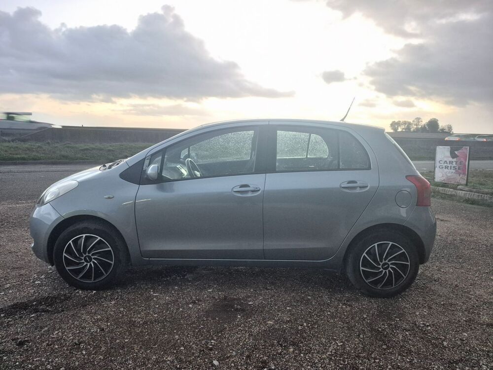 Yaris 1.3 VVT-I 87CH 5P 2006 occasion 95420 MAGNY EN VEXIN