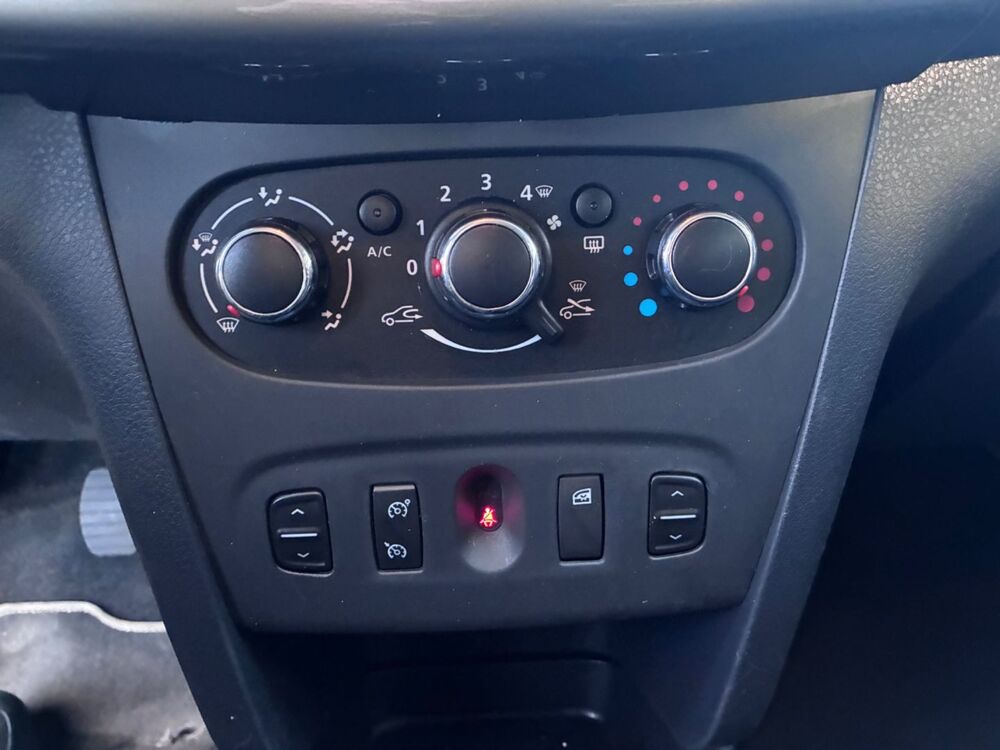 Sandero 0.9 TCE 90CH STEPWAY PRESTIGE EURO6 2016 occasion 38130 ECHIROLLES