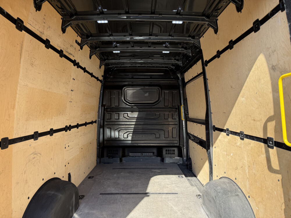 Crafter 30 L3H3 2.0 TDI 140CH BUSINESS LINE PLUS TRACTION 2019 occasion 57350 Stiring-Wendel