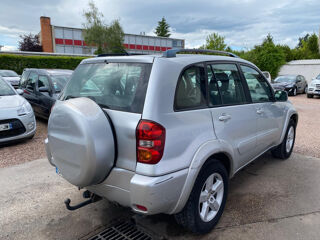 RAV 4 115 D-4D GX 5P 2004 occasion 42120 LE COTEAU