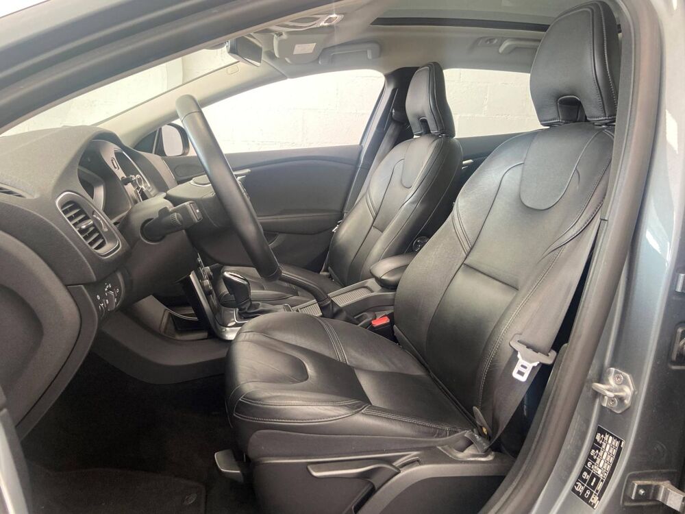 V40 T2 122ch Signature Edition Geartronic 2019 occasion 78200 BUCHELAY