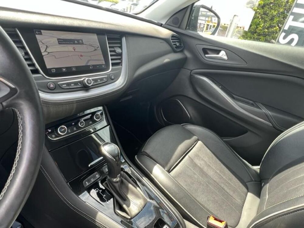 Grandland x 1.2 Turbo 130ch Ultimate BVA 2018 occasion 13200 Arles