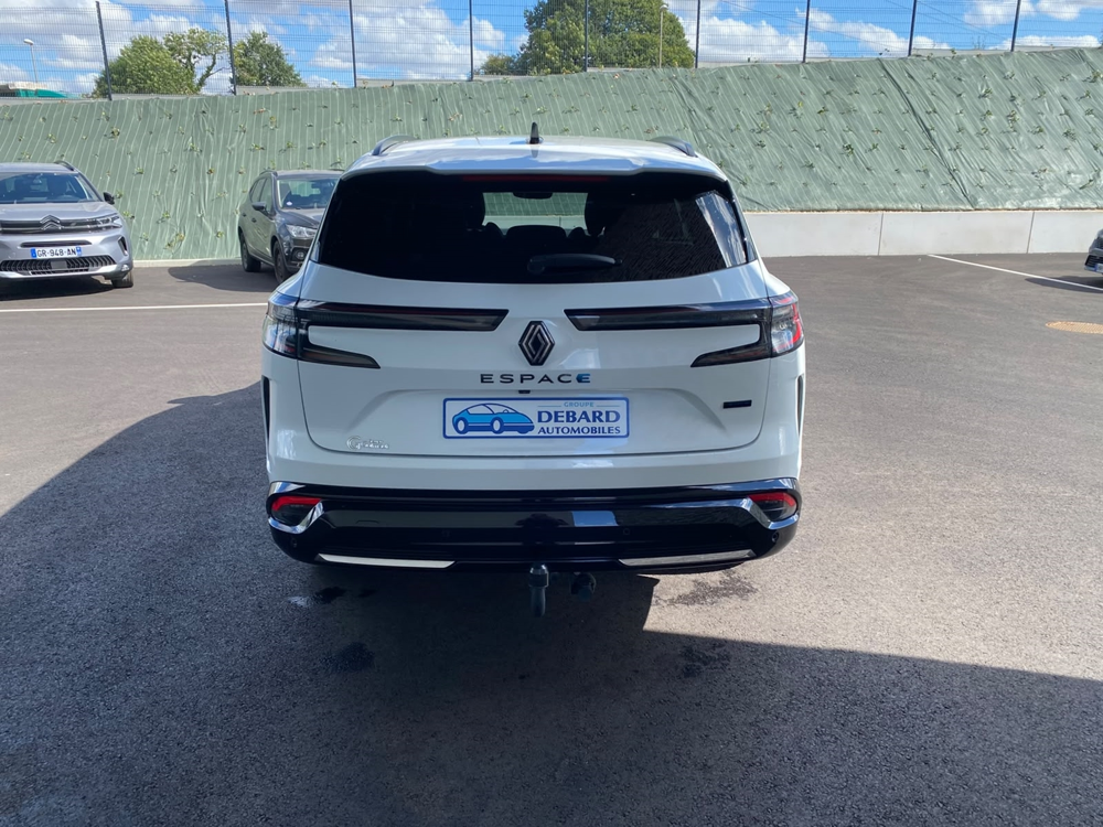 Espace 1.2 E-TECH FULL HYBRID 200CH ESPRIT ALPINE 7 PLACES - 24 2024 occasion 53810 CHANGE