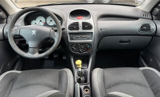 206 1.4 HDI EXECUTIVE 5P 2005 occasion 13400 AUBAGNE