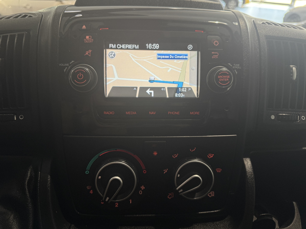 Boxer 330 L1H1 2.0 BLUEHDI 110 CV 12490 TTC 2018 occasion 12000 RODEZ